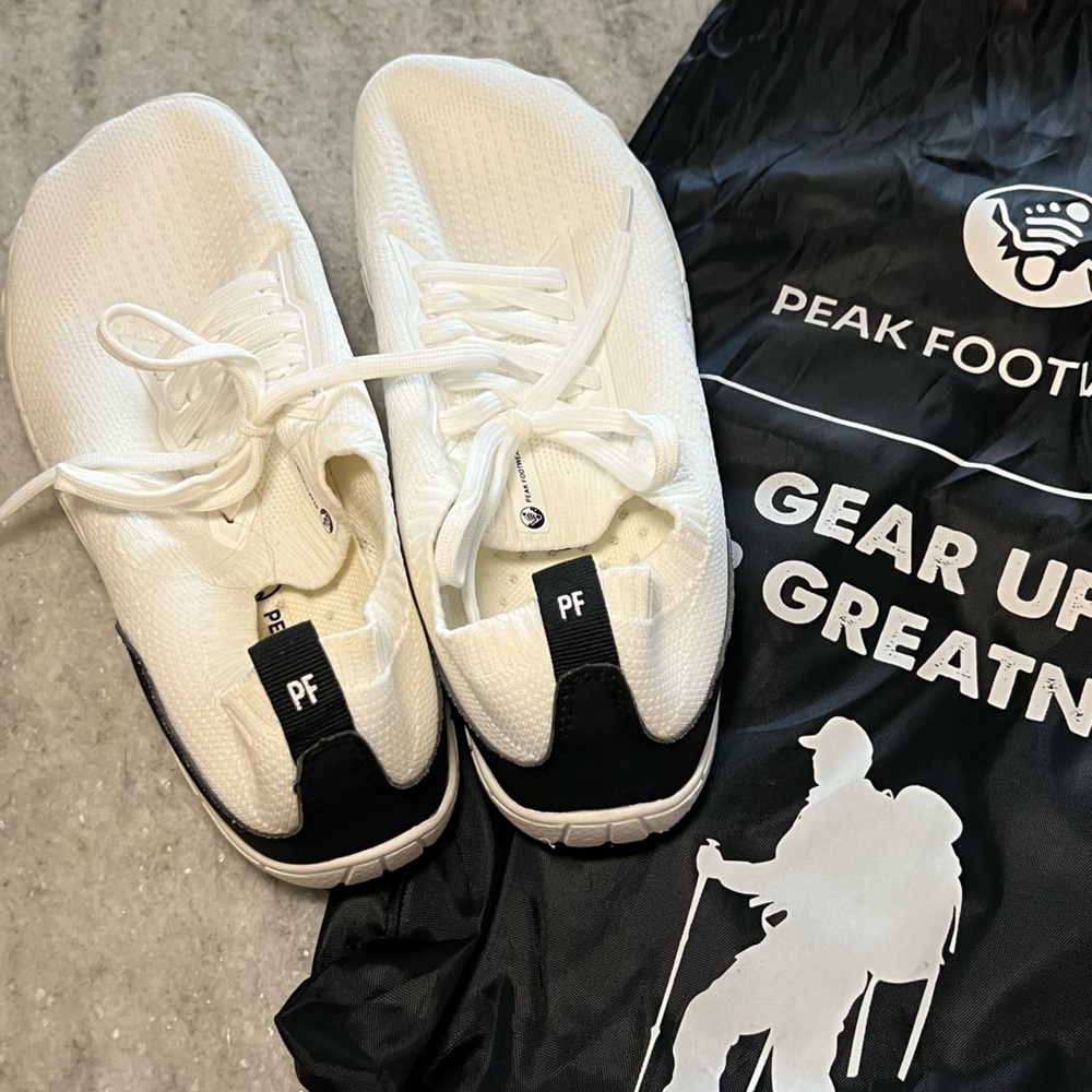 White and Black Peak barefoot shoes, excellent condition!